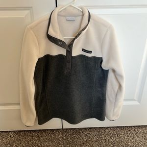 Columbia women’s size small pull over sweatshirt